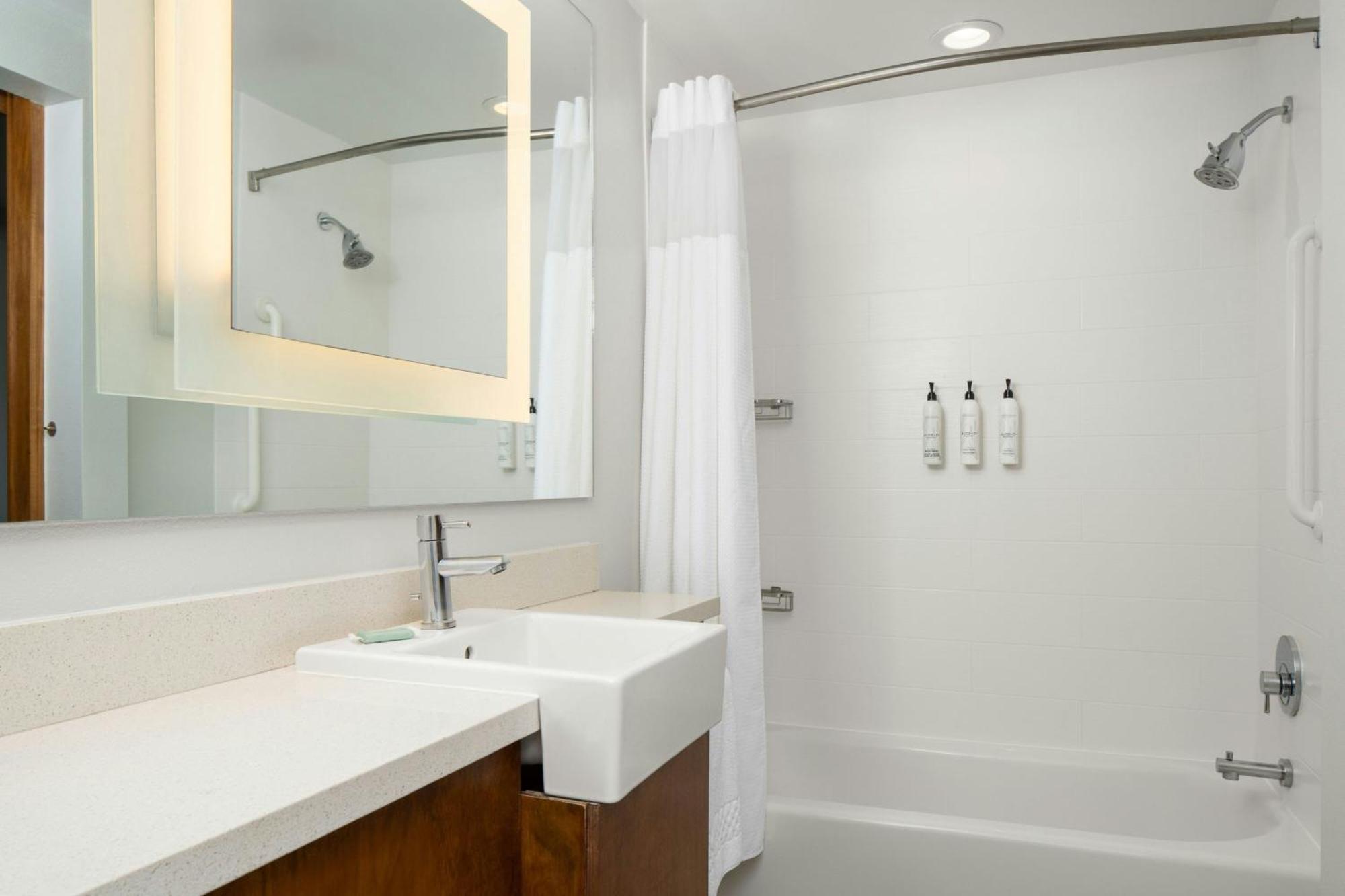 Springhill Suites By Marriott Charleston Маунт Плезант Екстериор снимка